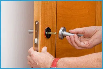 Lock Locksmith Services Tampa, FL 813-703-8701 - 12-changing-locks