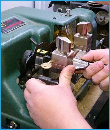 Lock Locksmith Services Tampa, FL 813-703-8701 - 18-key-making